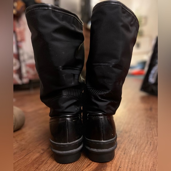 Burberry Winter Boots Sz 6 ✨Like New Condition✨ - Picture 8 of 9